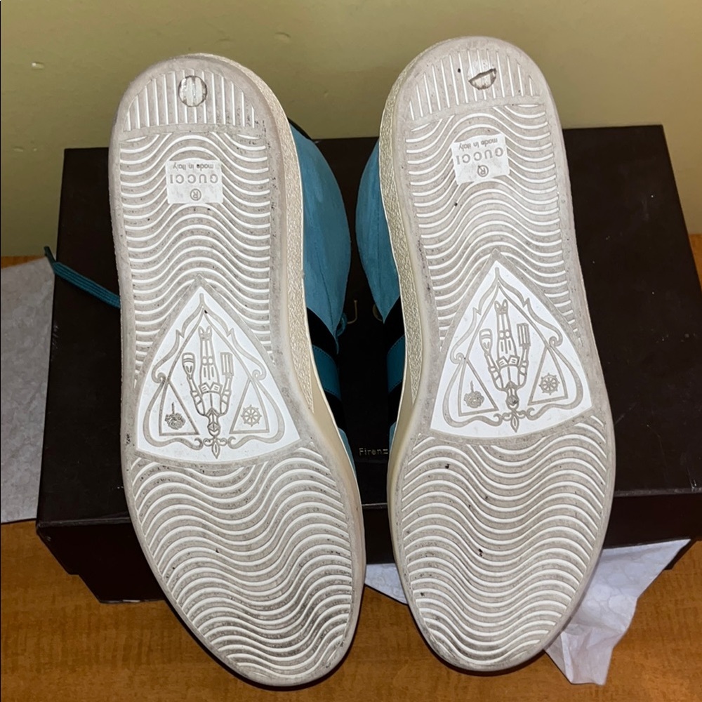 Gucci Blue Sneakers Luxurious Style - Picture 5 of 5